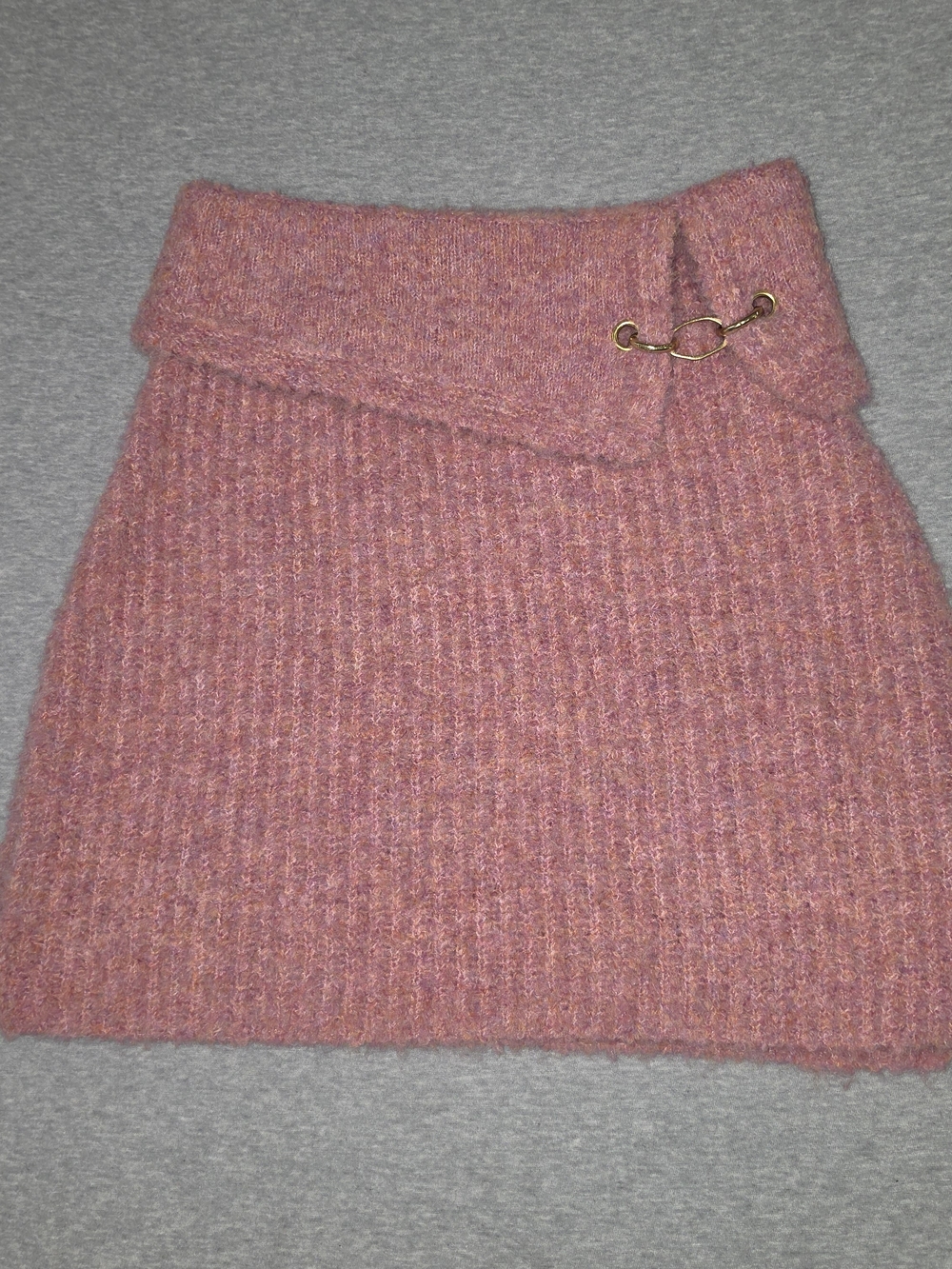 wild fable Rose Pink Ribbed Knit Mini Skirt with Gold Accent Size Small